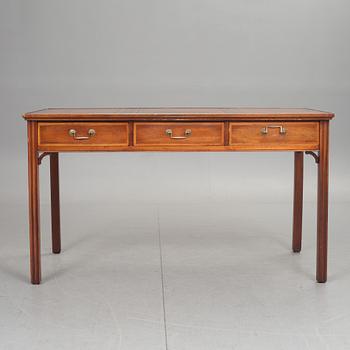 SKRIVBORD, engelsk stil, 1900-tal.