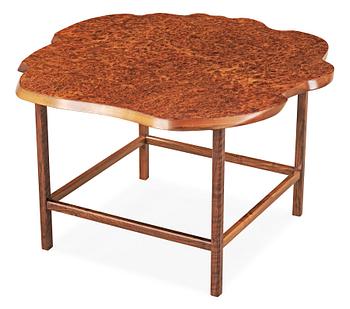 382. A Josef Frank elmroot veneer and walnut sofa table, Svenskt Tenn, model 1057.