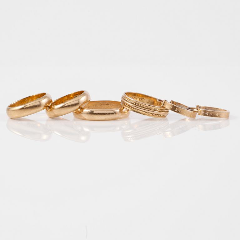 RINGAR, 4 st, SAMT ÖRHÄNGEN, 1 par, 18K guld. Total vikt ca 24 g.