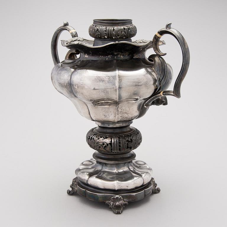 A RUSSIAN SILVER SAMOVAR, Adolf Speer, St.Petersburg 1845.