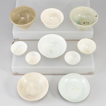 Ten ceramic bowls and cups, Ming, South east asian, and Qing, 17-19th century.