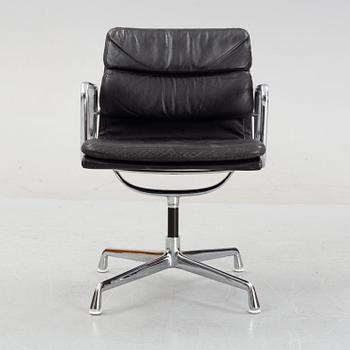 Charles & Ray Eames, an "EA 208 Soft Pad Chair", Herman Miller.