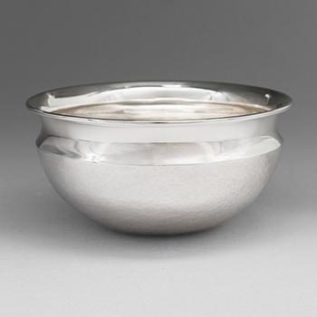 Tapio Wirkkala, Skål, TW 341, silver, Kultakeskus, Tavastehus 1967. Modellen formgiven 1966.