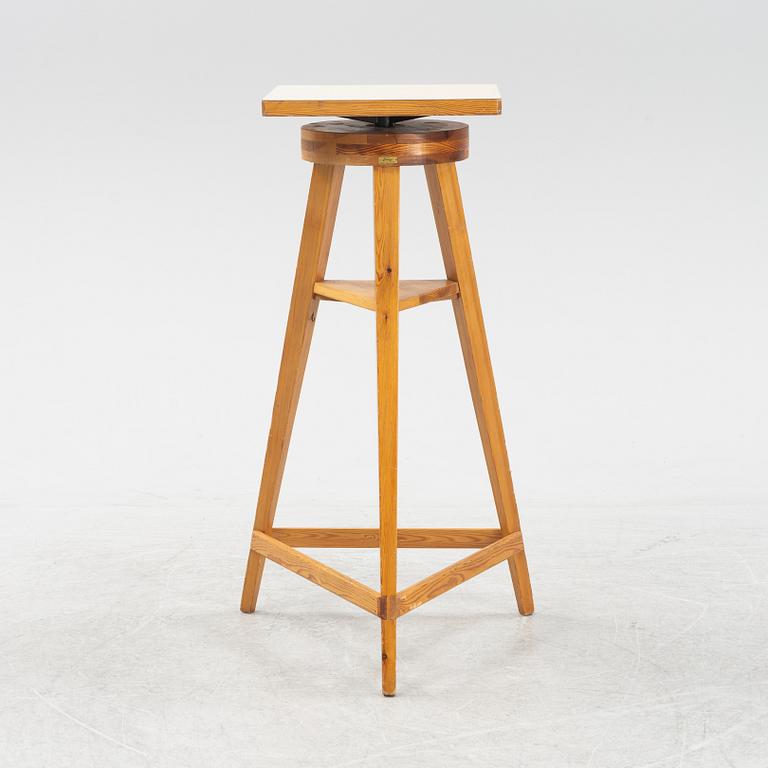 A sculpting table from the mid 20th century.