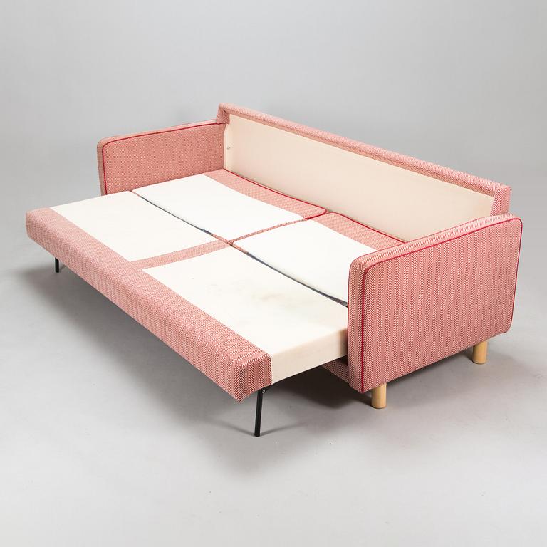 Vuodesohva, malli 550, Artek, 2000-luku. Malli muotoiltu v. 1994.