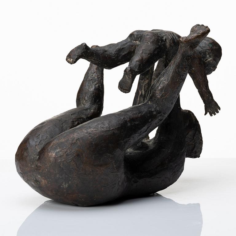 Erik Höglund, a bronze sculpture of a mother and child, Sweden 1956, signed and dated.