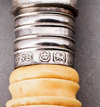 FISKBESTICK, 12 st, silver samt nysilver, Sheffield, England, 1900-tal.