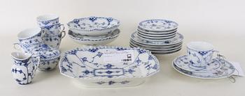 KAFFESERVIS, 17 delar, "Musselmalet", Royal Copenhagen.