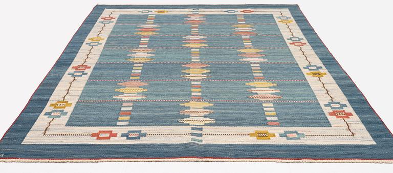 Matta, rölakan, ca 291,5 x 186 cm, signerad MM.