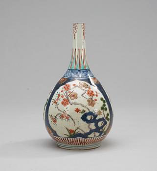 87. A 17th century Japanese vase.