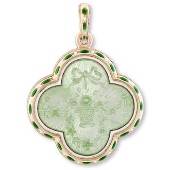 108. A FABERGÉ MEDALLION, enamel, 14K (56) gold. St Petersburg 1899-1908.