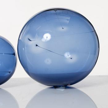 Timo Sarpaneva, three 'Aurinkopallo' glass bolls, Iittala, Finland.