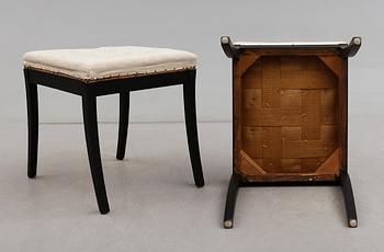 TABURETTER, 1 par, empire, 1800-talets första hälft.