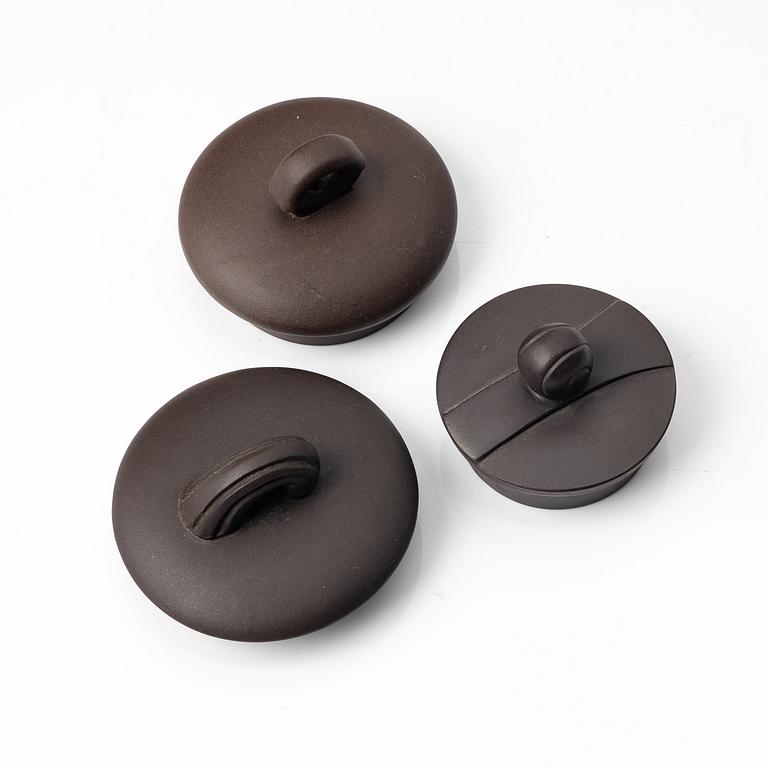 A group of four Chinese brown yixing teapots, 1980/90s.