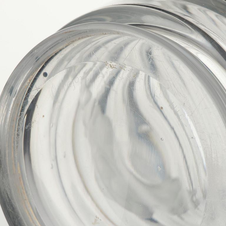 Vicke Lindstrand, a "Pärlfiskare" (Pearl Fisher) engraved glass vase, model 1115, Orrefors, Sweden, 1936.