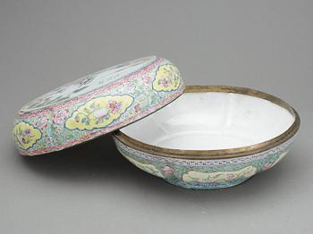 ASK med LOCK, cloisonne, Kina, Sen Qing dynasti.