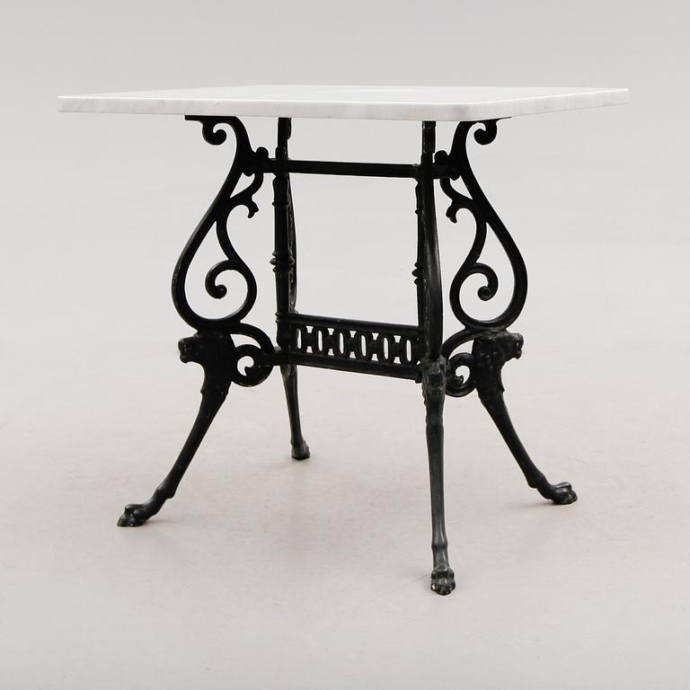 TRÄDGÅRDSBORD, empirestil, 1900-talets första hälft.