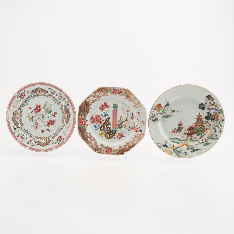 A set of five different Chinese 18th century porcelain plates.