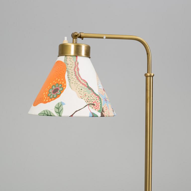 JOSEF FRANK, golvlampa, för Firma Svenskt Tenn, modellnummer 1842, 1900-talets andra hälft.