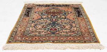 A silke hereke (souf), c. 92 x 64 cm.