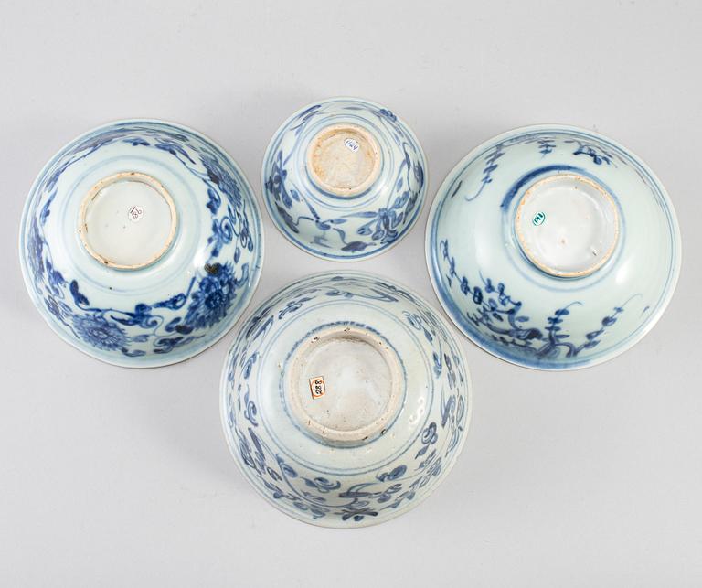 A group of four blue and white bowls, Ming dynasty (1368-1644).