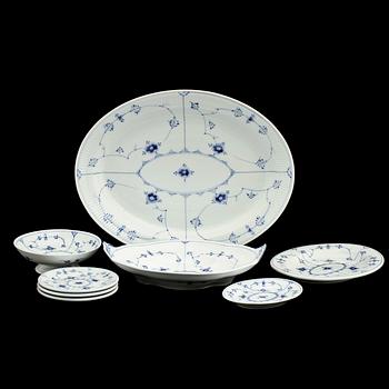 SERVISDELAR, 8 st, porslin, "Musselmalet Riflet", Royal Copenhagen, 1900-tal.