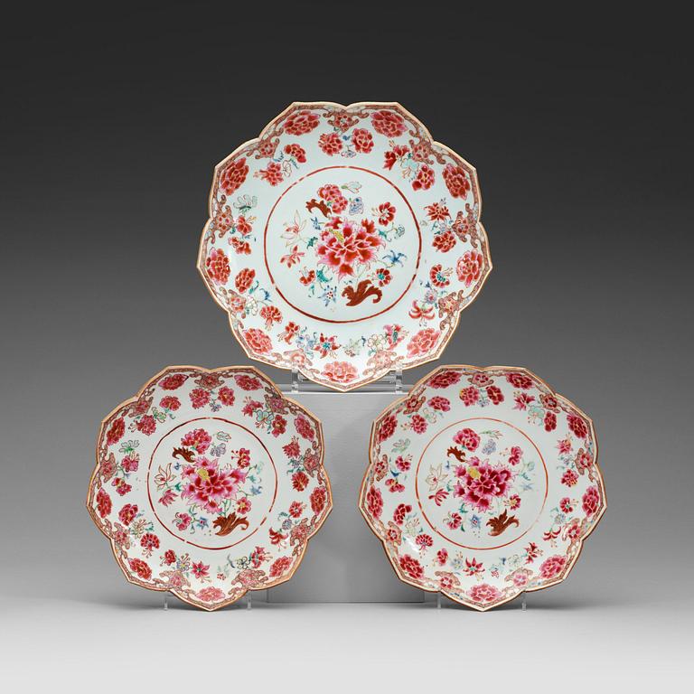 Three european subject, lotus dishes in famille rose, Qing dynasty, Qinalong (1736-95).