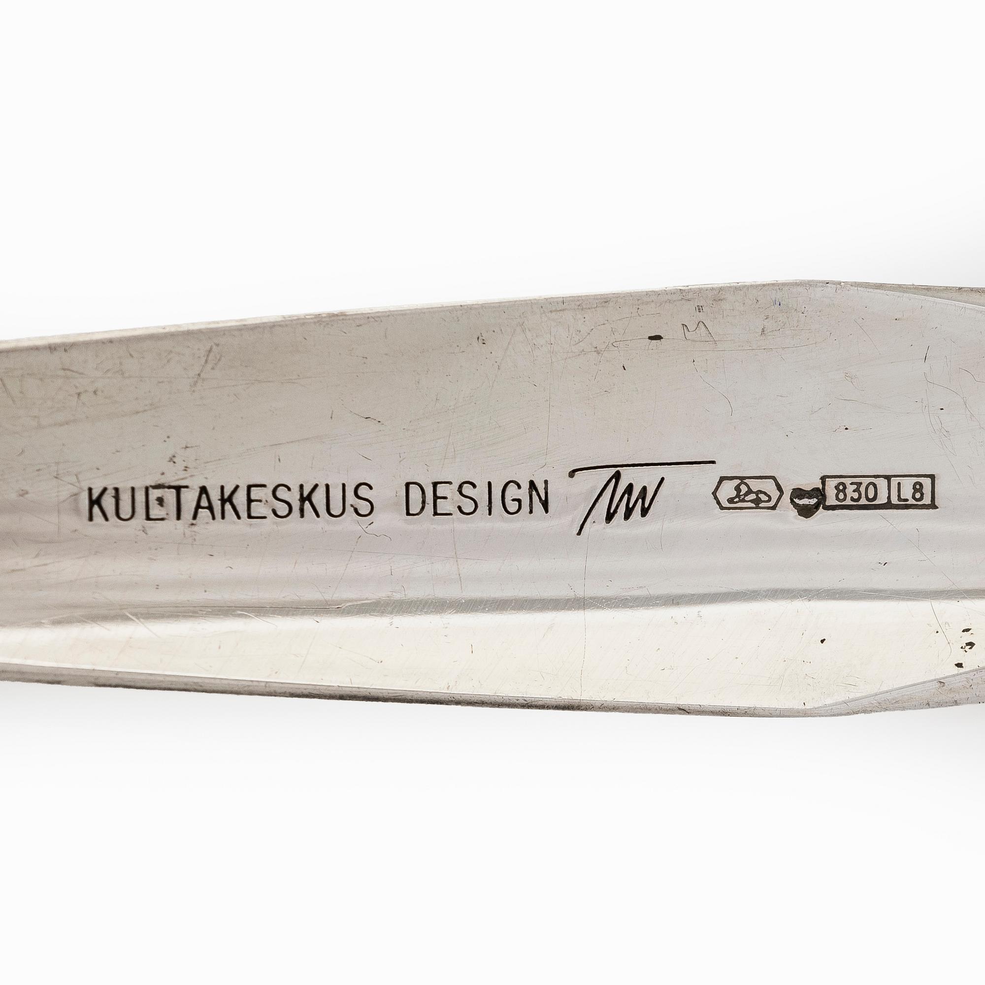 Tapio Wirkkala, Two paper knives, silver. Kultakeskus, Hämeenlinna 1988 and 2005.