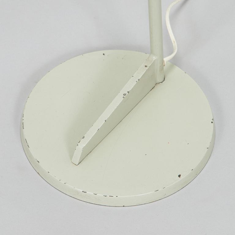 Lisa Johansson-Pape, lattiavalaisin, malli 30-001 Stockmann Orno 1900-luvun puoliväli.