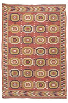 196. Märta Måås-Fjetterström, A carpet, "Röda åttan", flat weave, ca 295 x 199,5-202 cm, signed MMF.