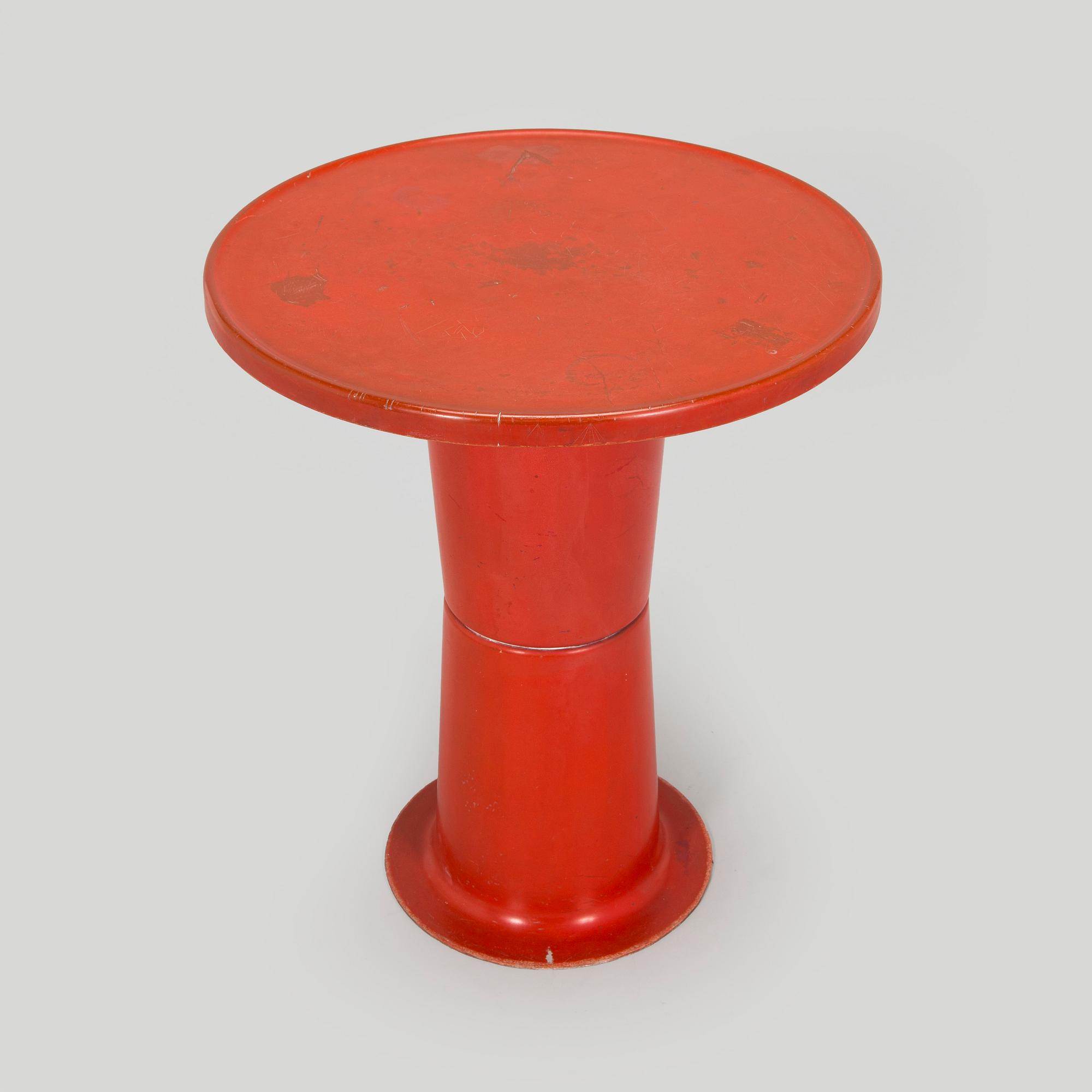 Yrjö Kukkapuro, bord, modell, Saturnus 659 och pallar, 2 st modell 201 för Haimi 1960-talets slut.