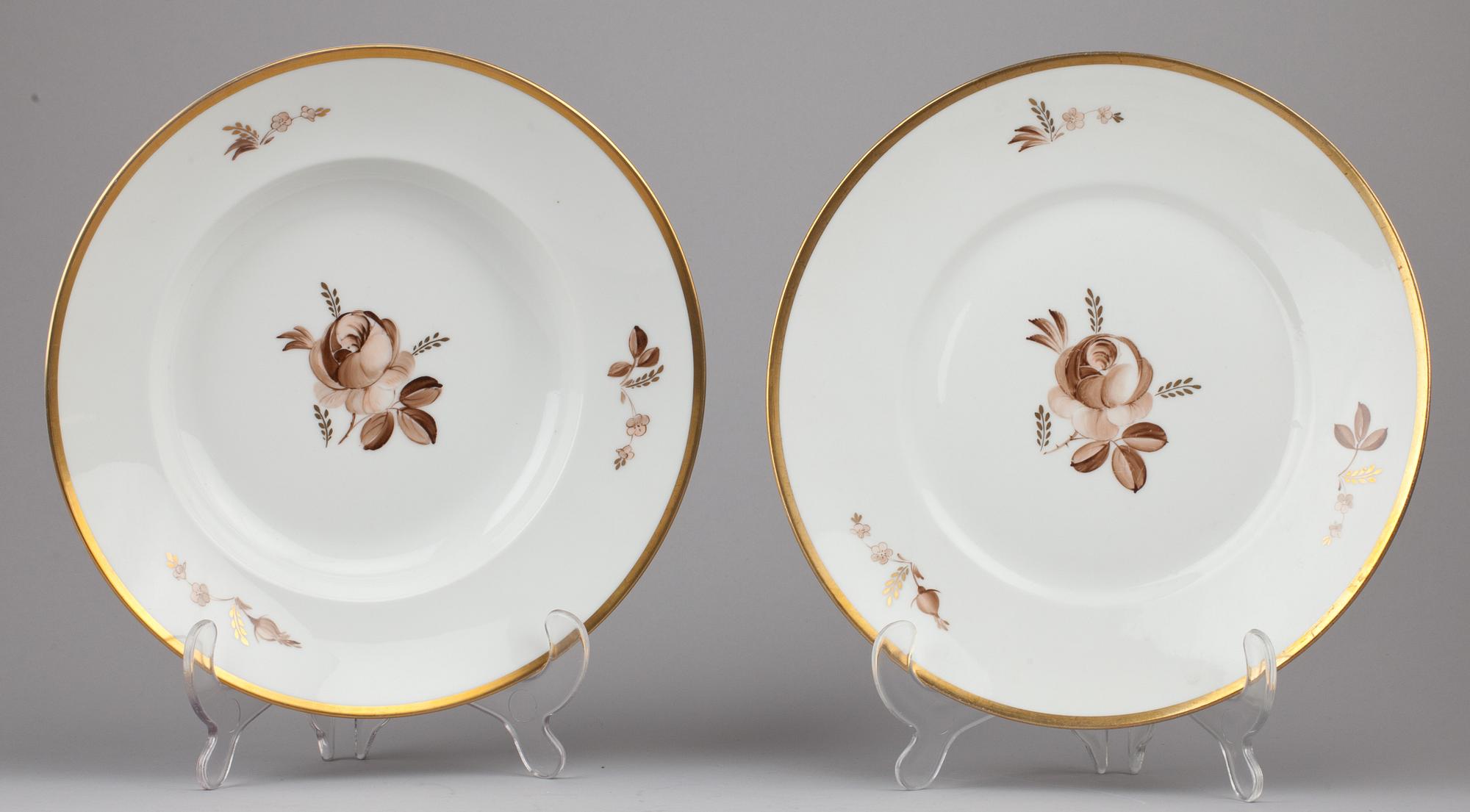 MATSERVIS, 50 delar, porslin, "Brown rose", Royal Copenhagen.