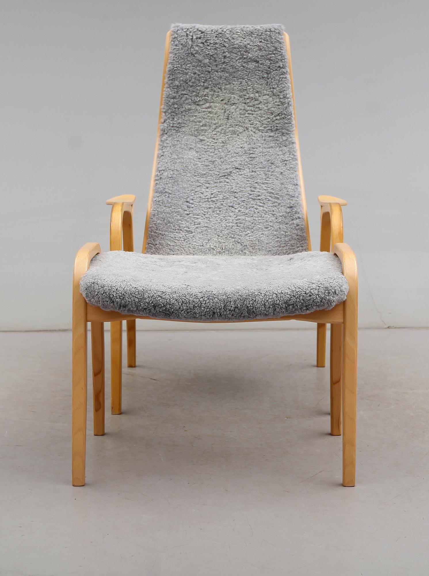 FÅTÖLJ med PALL, "Lamino", Yngve Ekström, Swedese, 1900-talets andra hälft.