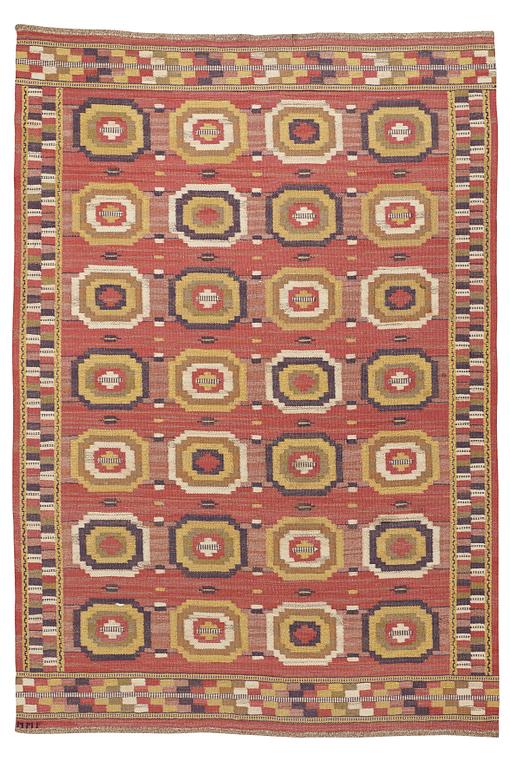 Märta Måås-Fjetterström, Matta, "Röda åttan", rölakan, ca 295 x 199,5-202 cm, signerad MMF.