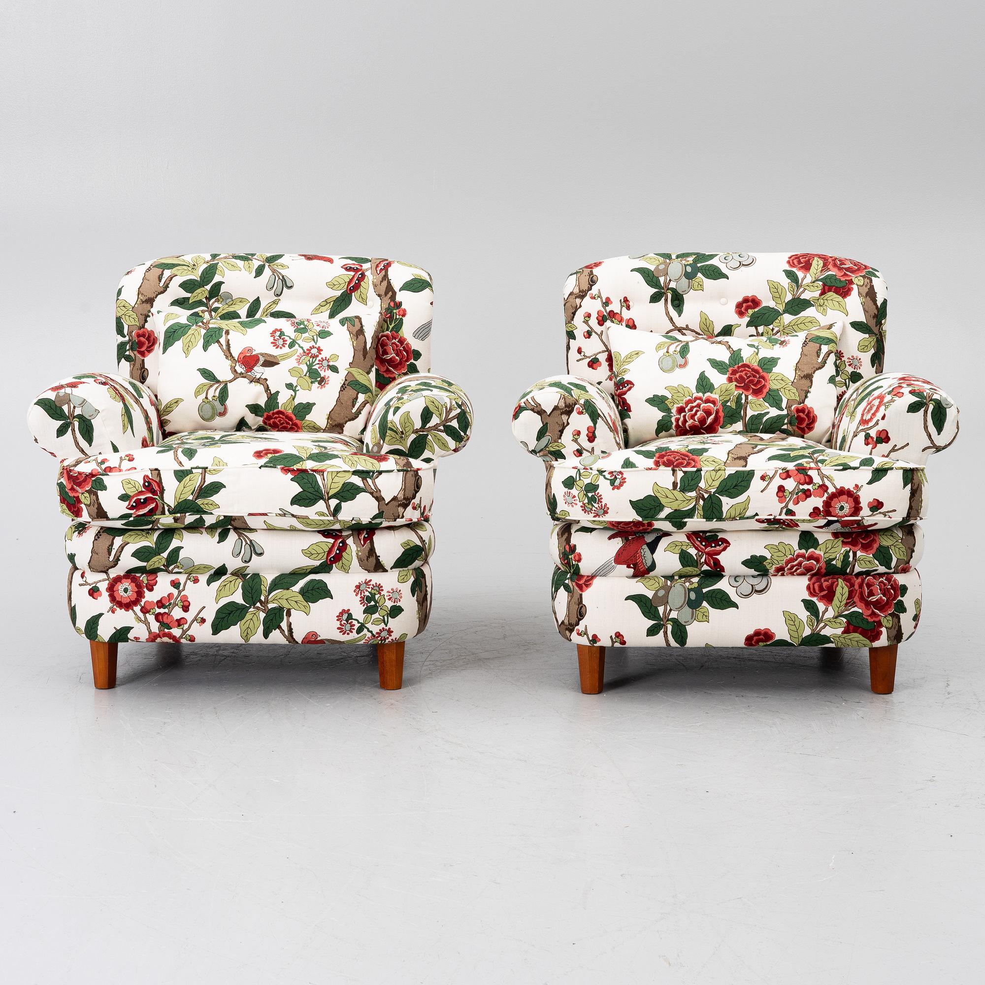 Josef Frank, a pair of model 336 armchairs, Firma Svenskt Tenn, AB O.H. Sjögren, 2017.