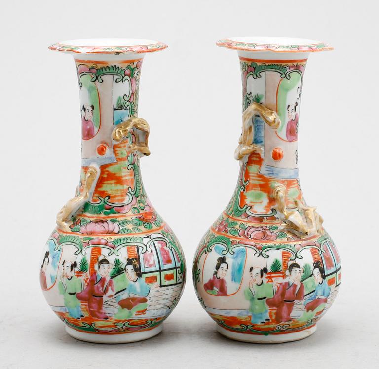 VASER, 1 par, porslin, Kina, Kanton, 1800-tal.