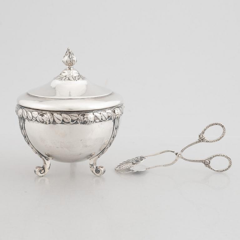 A Swedish Silver Art Nouveau Sugar Bowl, mark of CG Hallberg, Stockholm 1918.