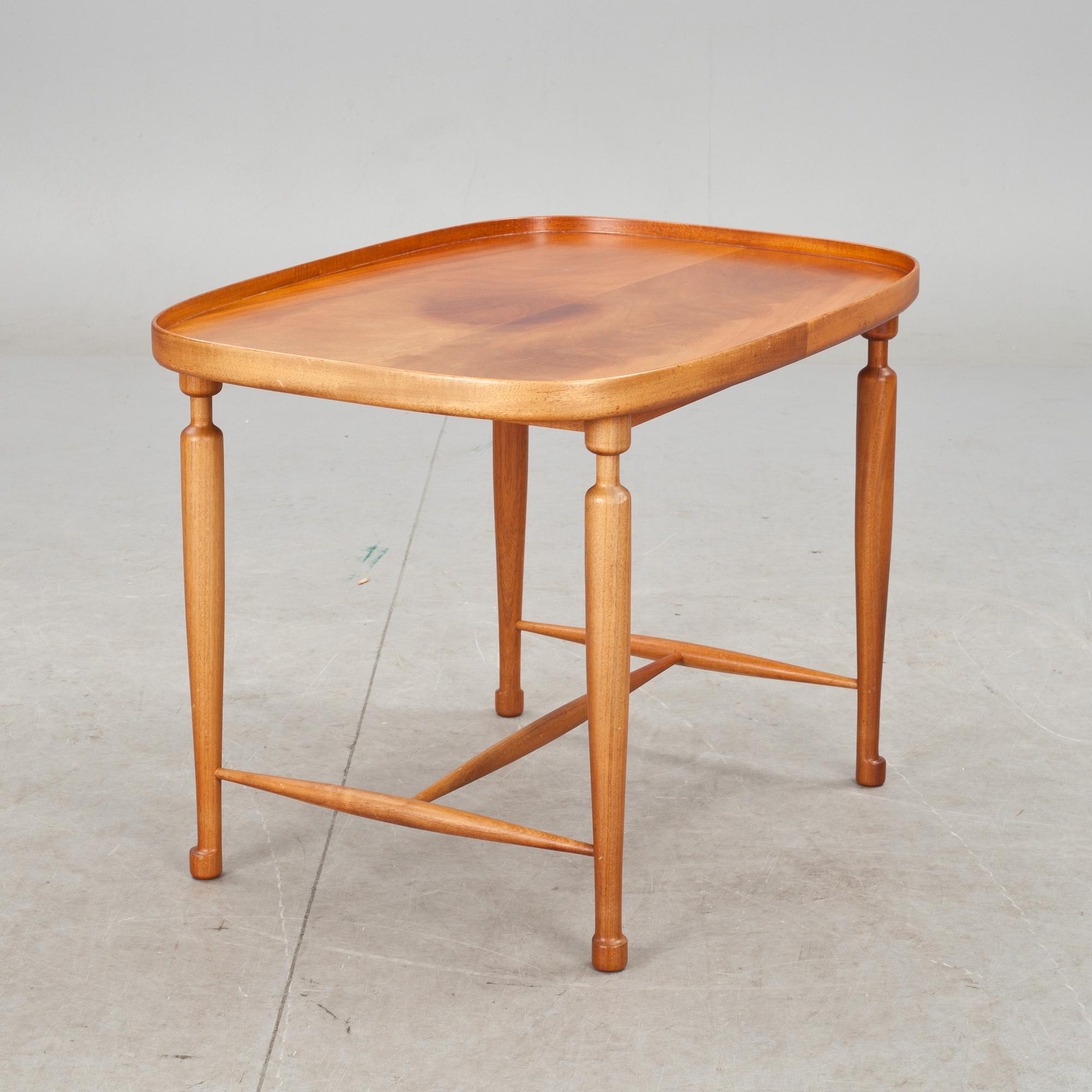 BORD, Josef Frank, Firma Svenskt Tenn, modell 961.