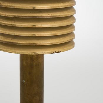 Hans-Agne Jakobsson, pöytävalaisin, malli B142,  Markaryd, 1960-70-luku.