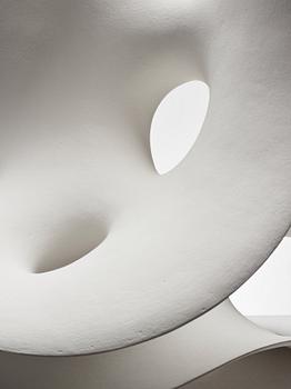 Eva Hild, a white stoneware sculpture, "Loop 649", Sweden 2005.