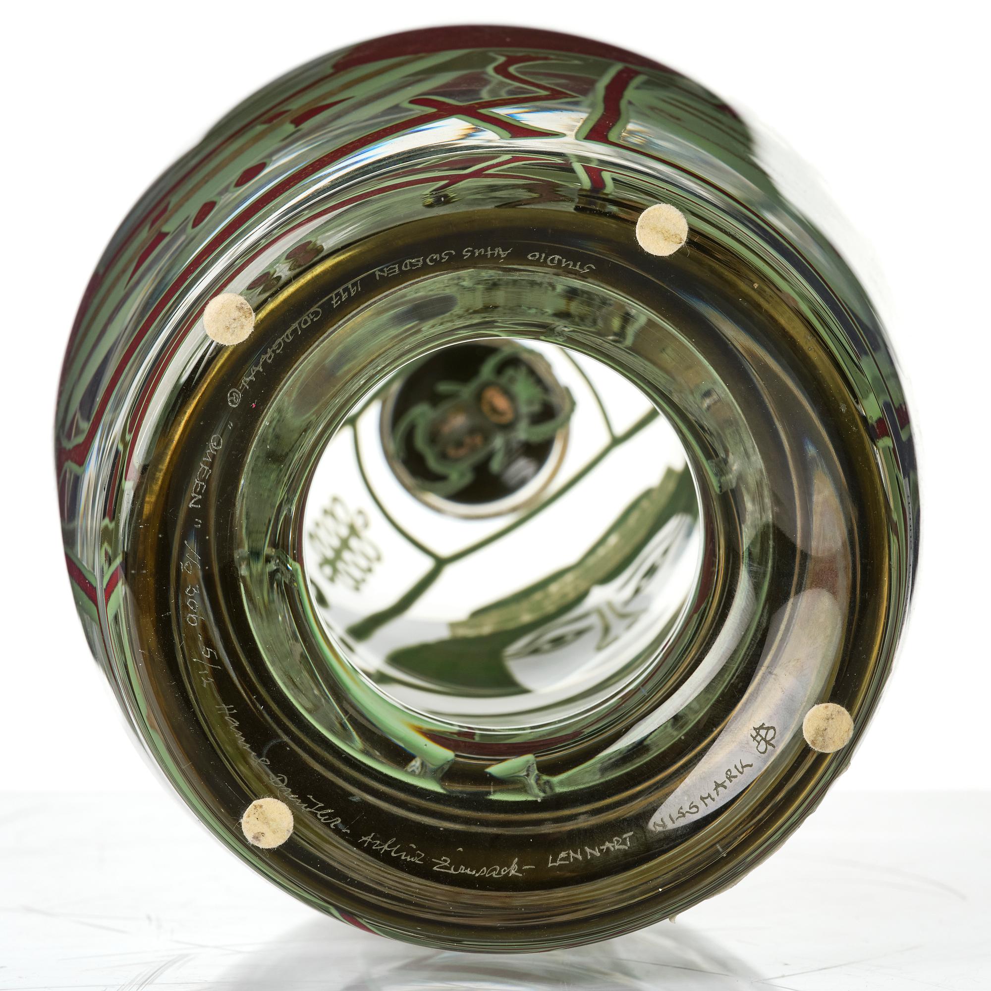 Hanne Dreutler, skulptur, glas, "Queen", numrerad 30b 5/12, Studio Åhus, 1997.