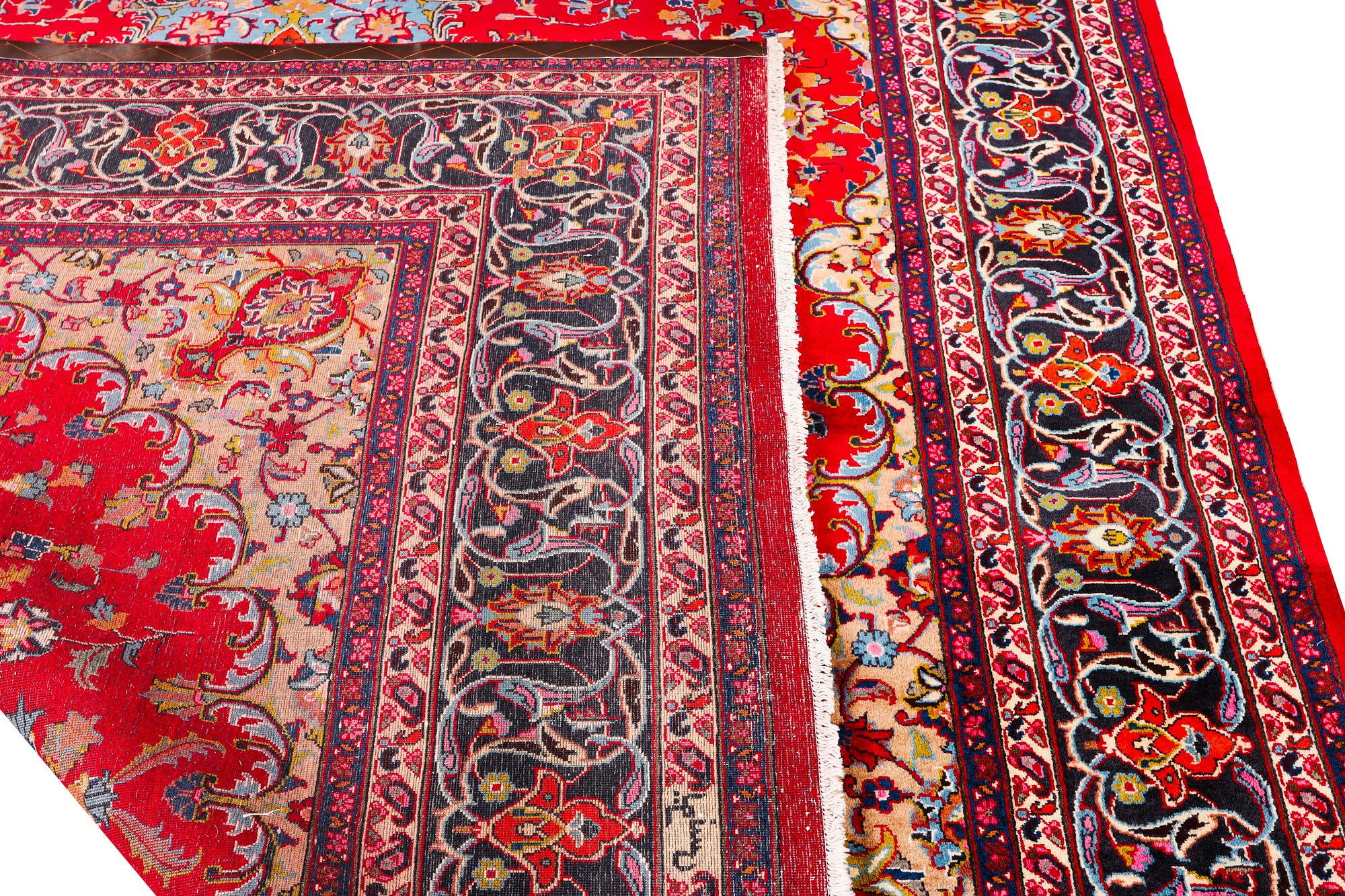 A Keshan carpet, c. 360 x 250 cm.