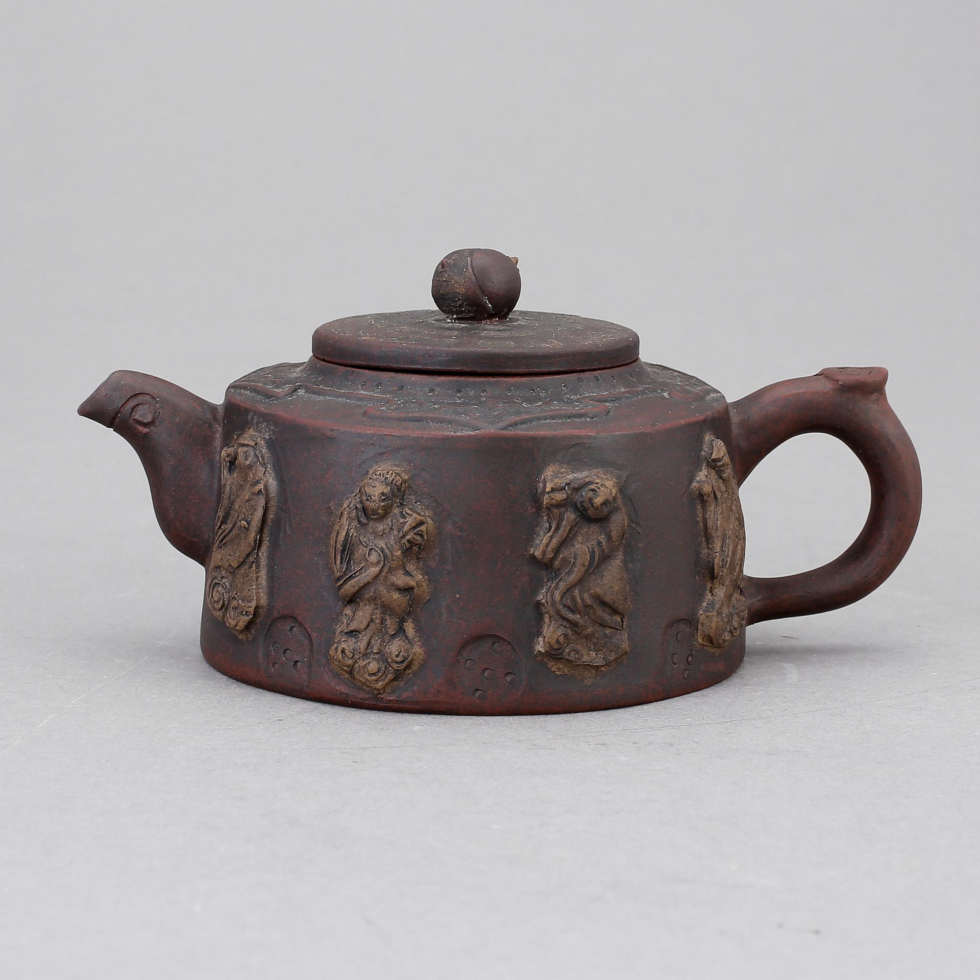 TEKANNA, yixing (lergods), Kina, 1900-talets första hälft.