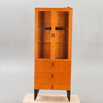 Rose Marie Elling, a Tintomara display cabinet Fröseke Form 1989.