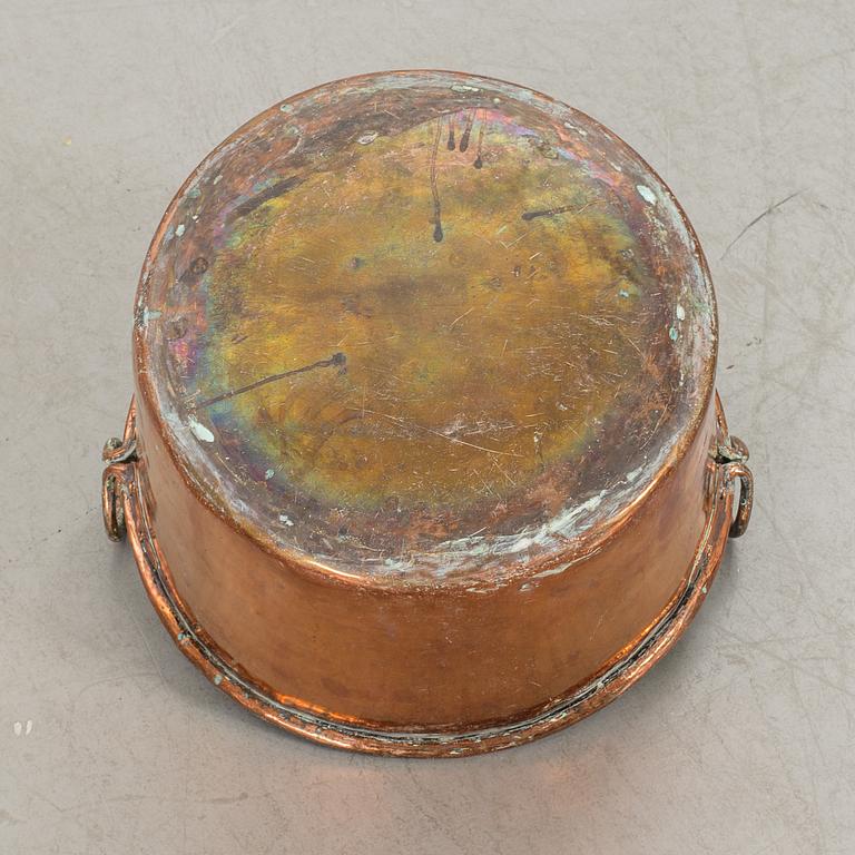 A copper kettle first half of 19th century,