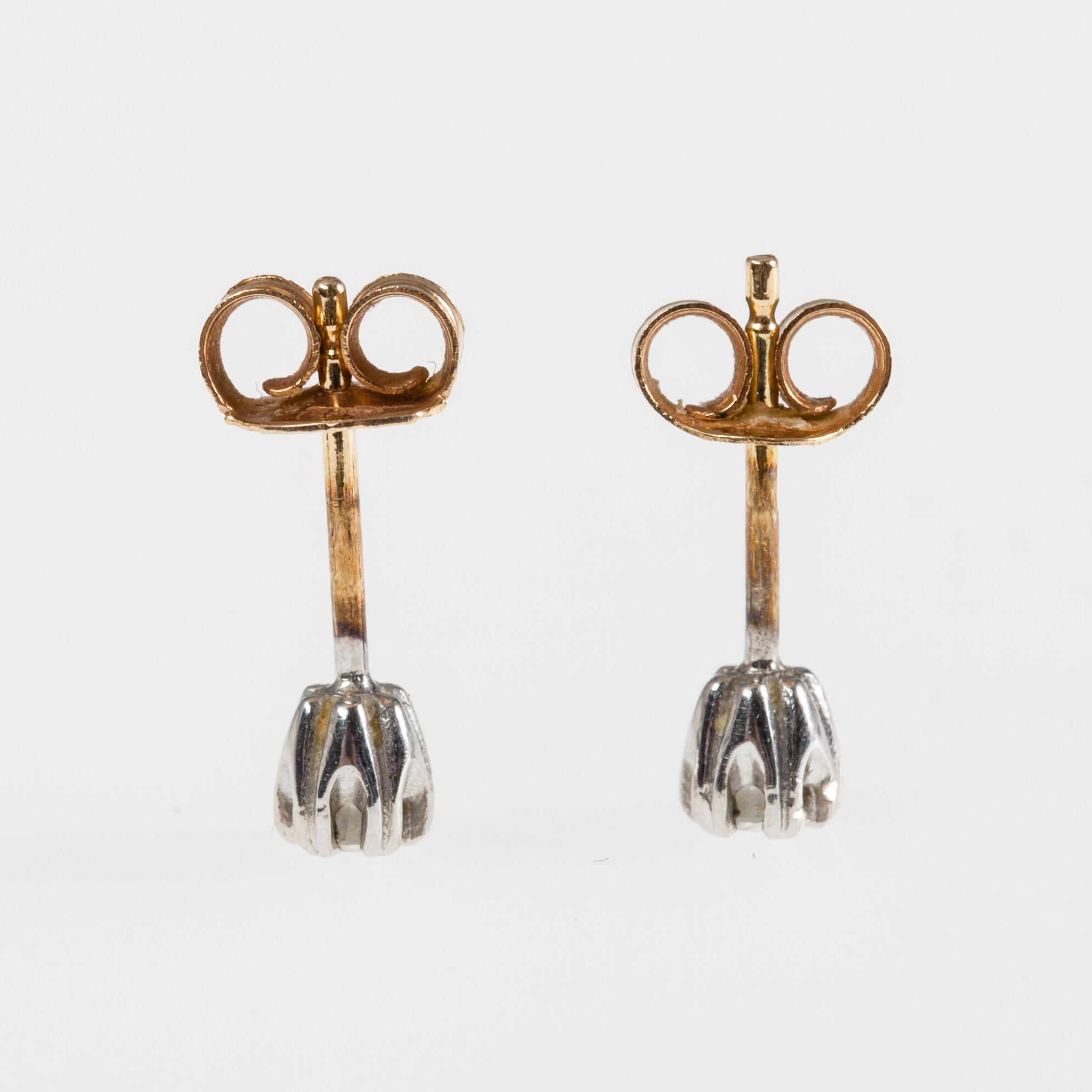 ÖRHÄNGEN, 14K guld, briljantslipade diamanter tot. ca 0,10 ct.