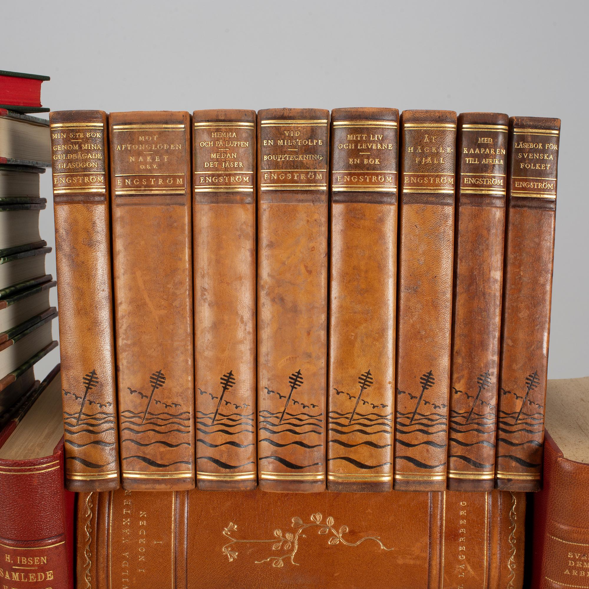 Swedish books, ca 35 vol, first half of the 20th century.