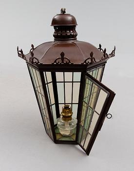 HALLYKTA, blyglas, 1900-tal. Höjd ca 75 cm.