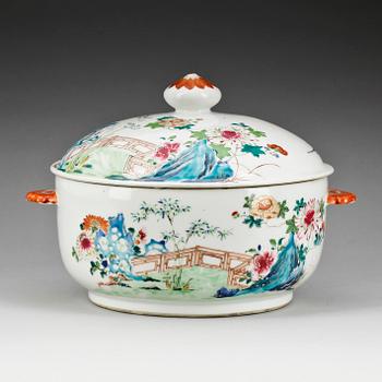 TERRIN, porslin, Kina, 1800-tal.