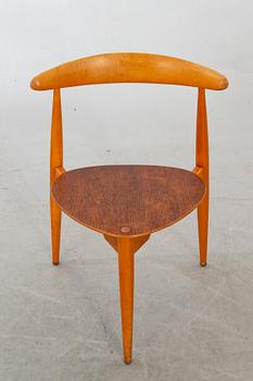 Hans J Wegner, stolar 6 st "Hjertestolen", 
 för Fritz Hansen, Danmark 1900-talets andra hälft.